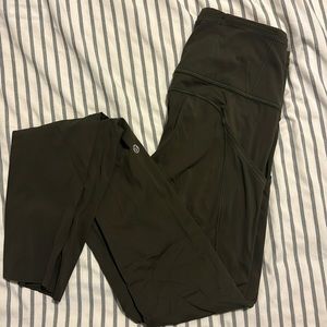 Lululemon leggings with pockets!